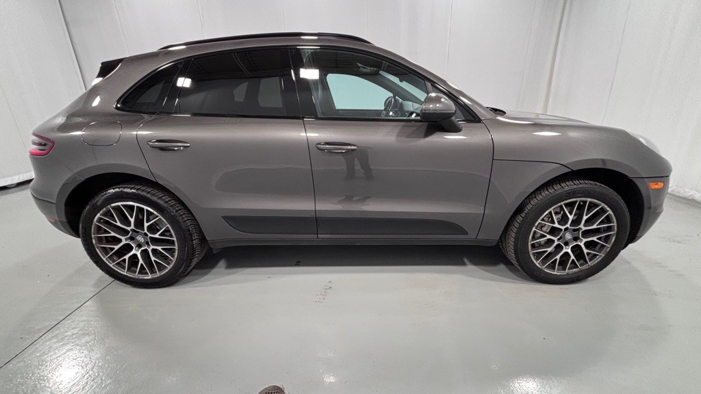 2016 Porsche Macan Image 4