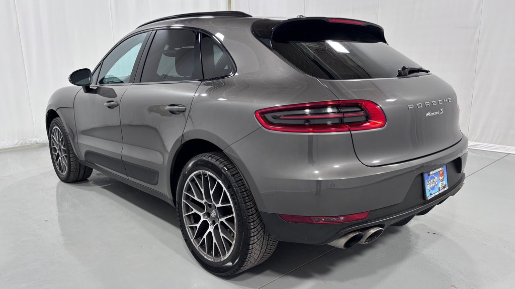 2016 Porsche Macan Image 7