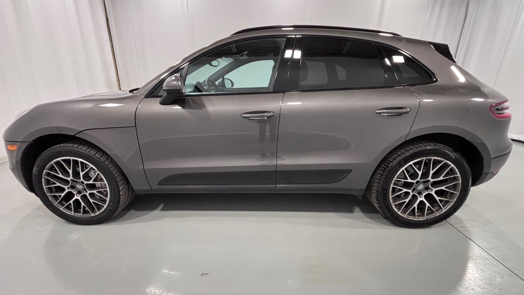 2016 Porsche Macan Image 8