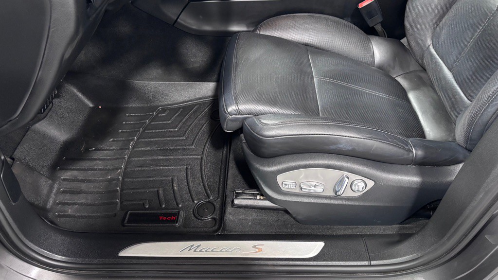 2016 Porsche Macan Image 11