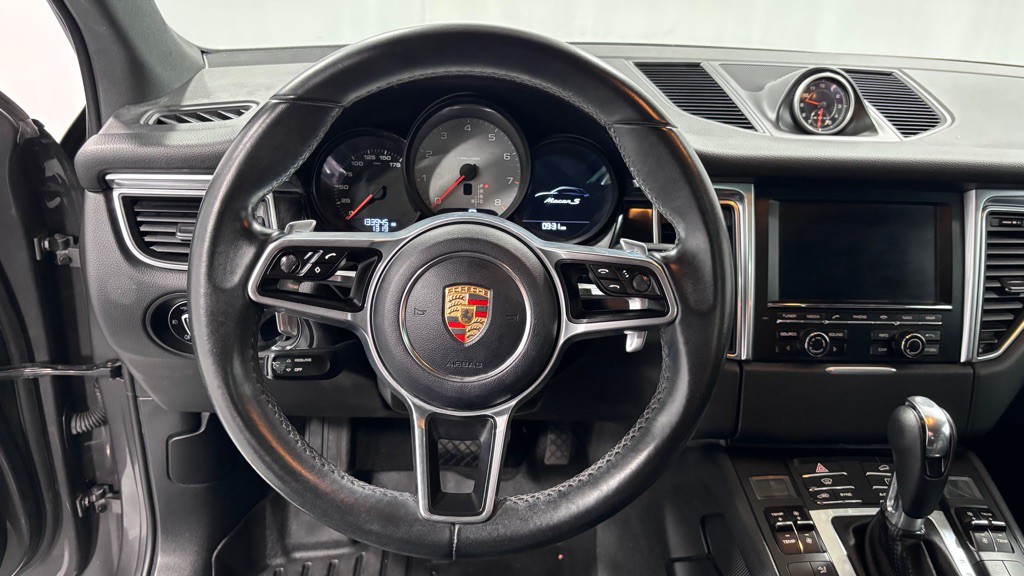 2016 Porsche Macan Image 13