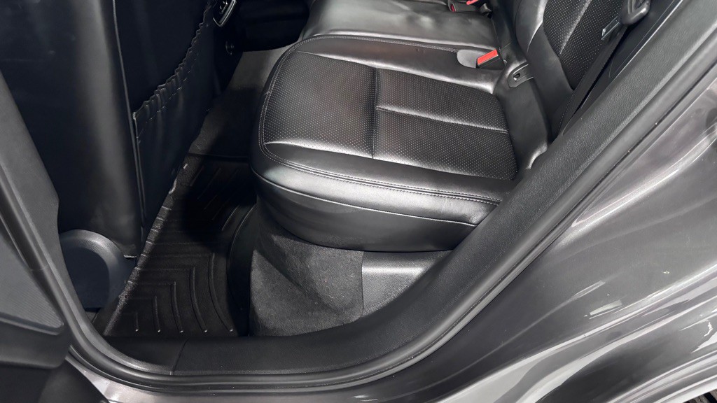 2016 Porsche Macan Image 21