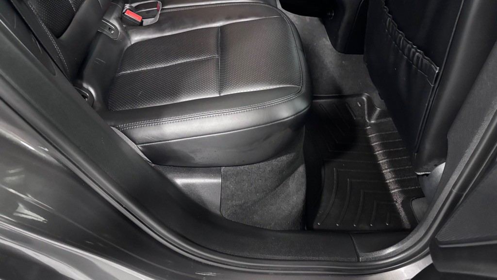 2016 Porsche Macan Image 24