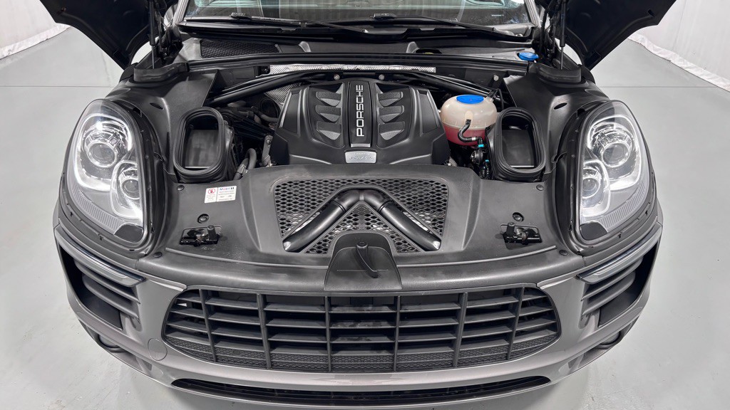 2016 Porsche Macan Image 29