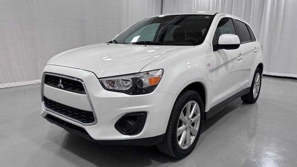 2014 Mitsubishi Outlander Image 1