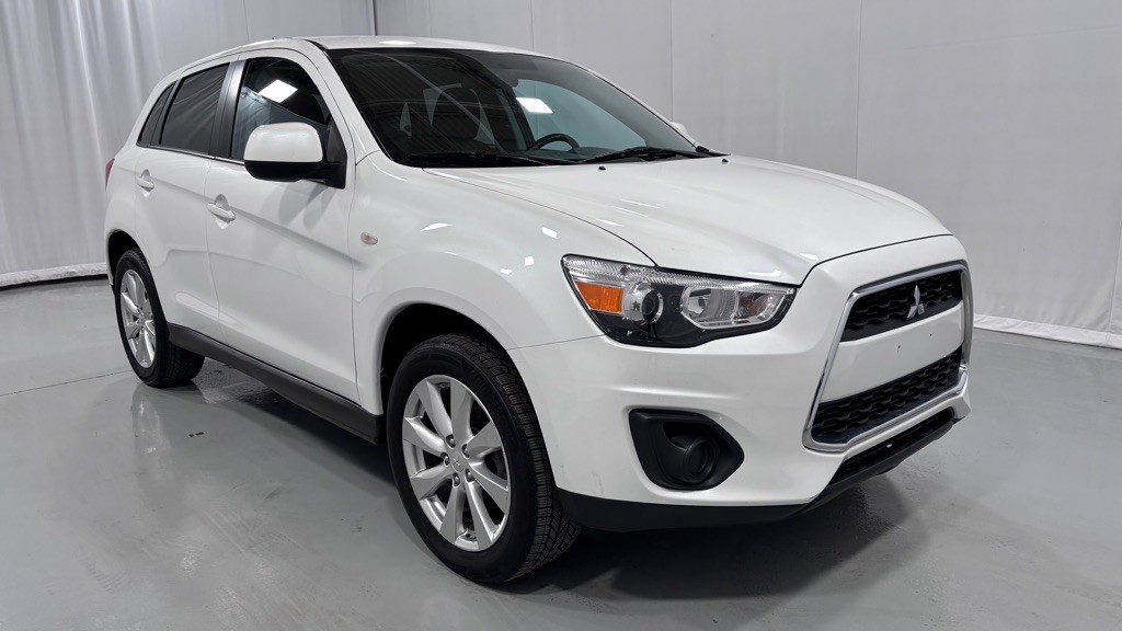 2014 Mitsubishi Outlander Image 3