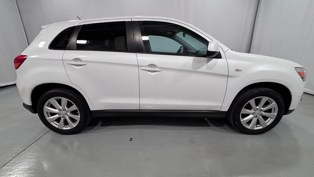 2014 Mitsubishi Outlander Image 4