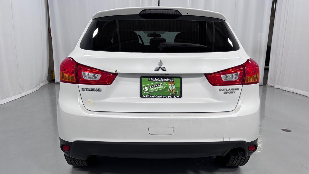 2014 Mitsubishi Outlander Image 6