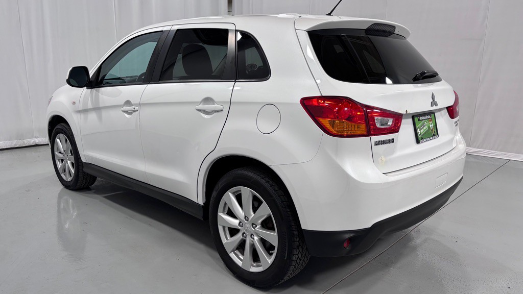 2014 Mitsubishi Outlander Image 7
