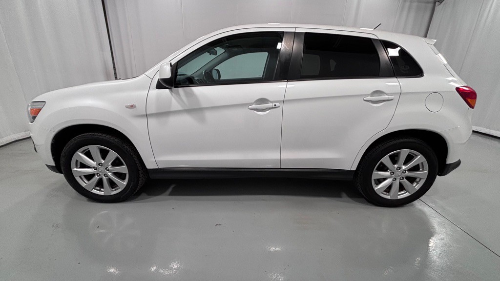2014 Mitsubishi Outlander Image 8