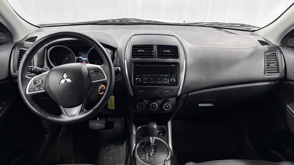 2014 Mitsubishi Outlander Image 10