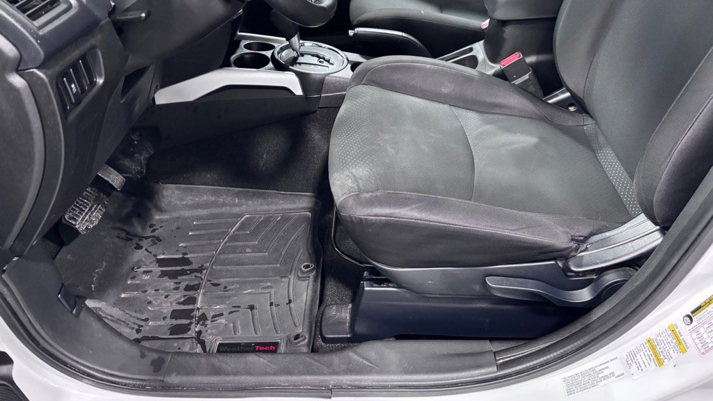 2014 Mitsubishi Outlander Image 11