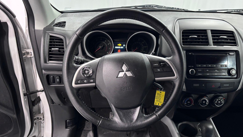 2014 Mitsubishi Outlander Image 13
