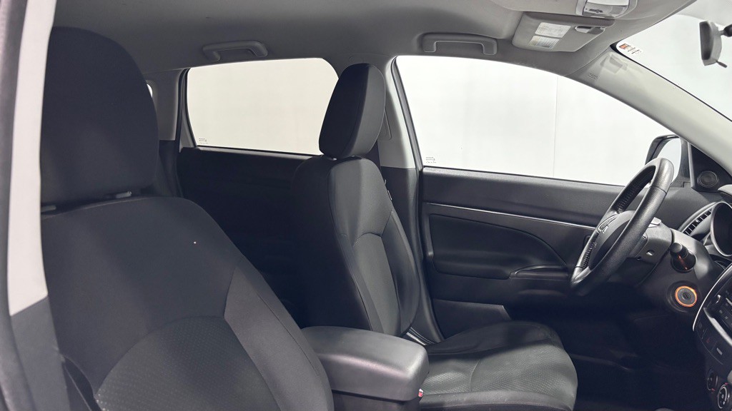 2014 Mitsubishi Outlander Image 19