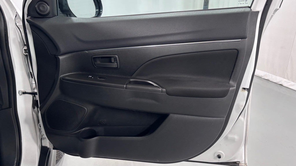 2014 Mitsubishi Outlander Image 20