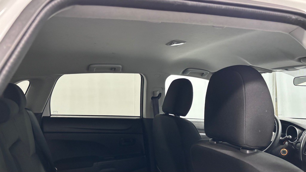 2014 Mitsubishi Outlander Image 26