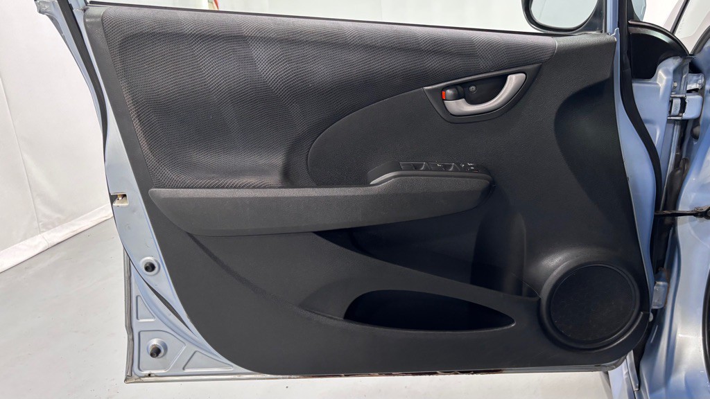 2010 Honda Fit Image 16