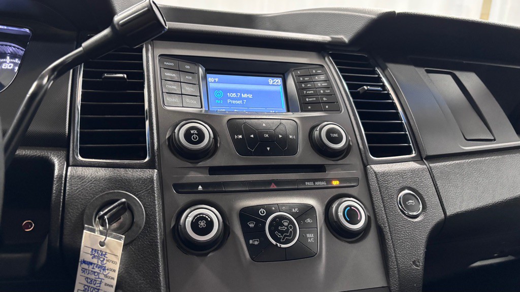 2015 Ford Taurus Image 14