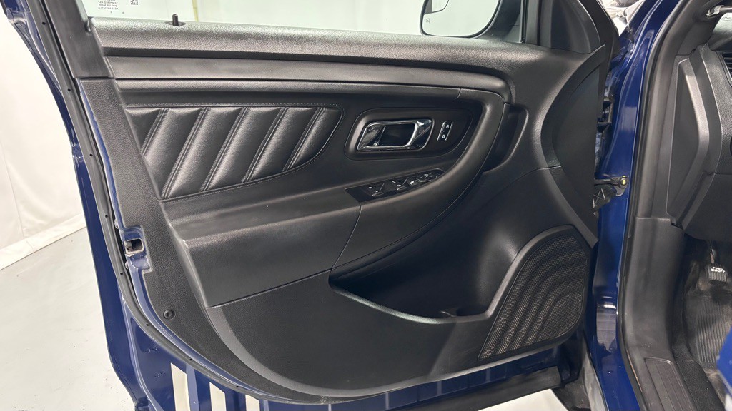 2015 Ford Taurus Image 16