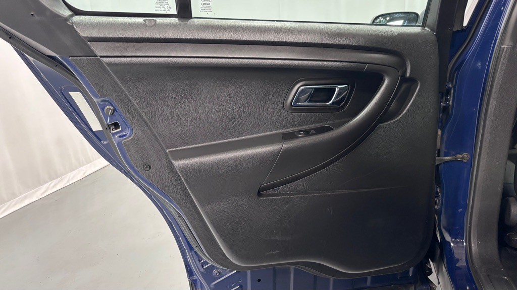 2015 Ford Taurus Image 23