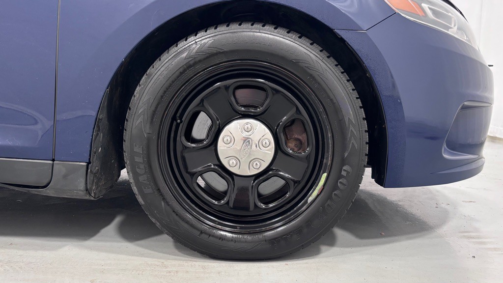 2015 Ford Taurus Image 32