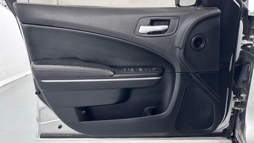 2016 Dodge Charger Image 16