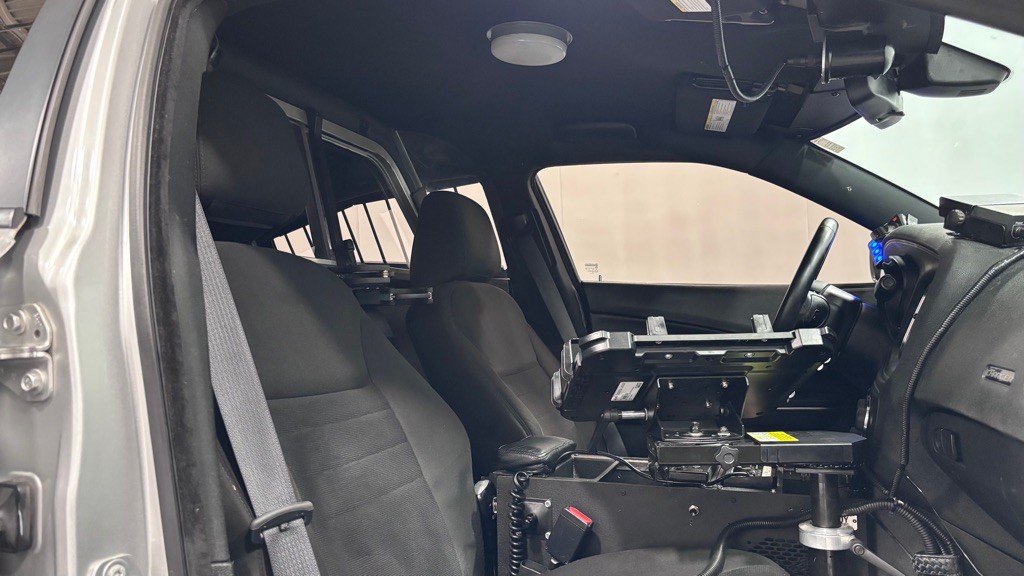 2016 Dodge Charger Image 19