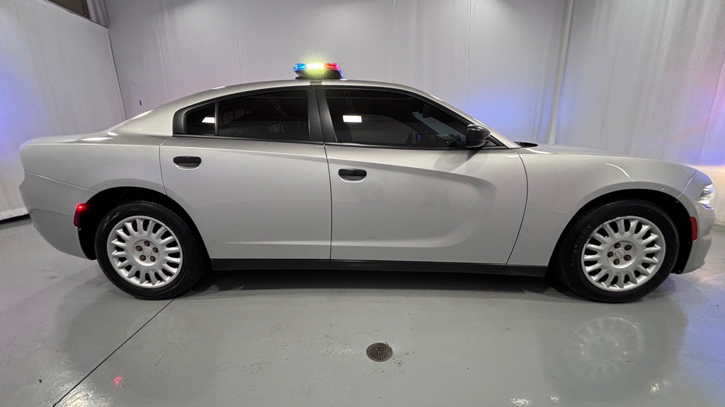 2016 Dodge Charger Image 38