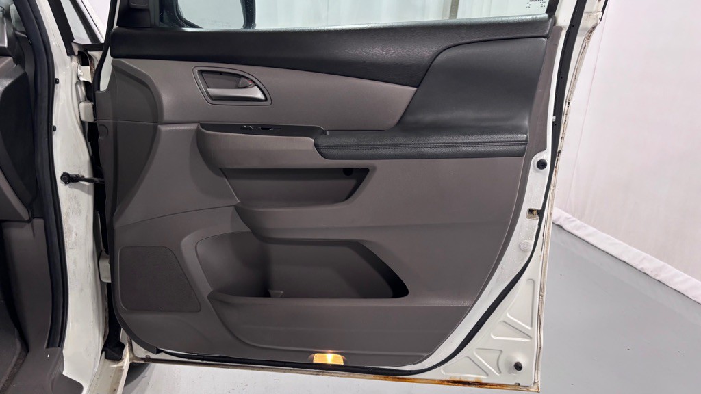 2013 Honda Odyssey Image 20