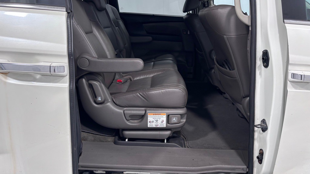 2013 Honda Odyssey Image 24