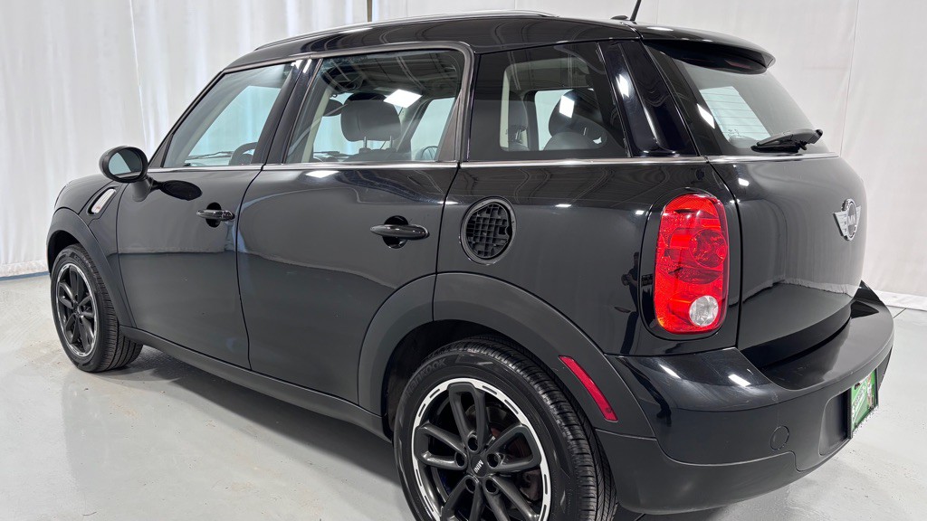 2015 MINI Cooper Image 7