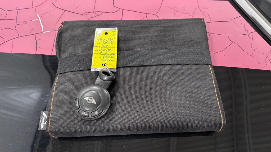 2015 MINI Cooper Image 33