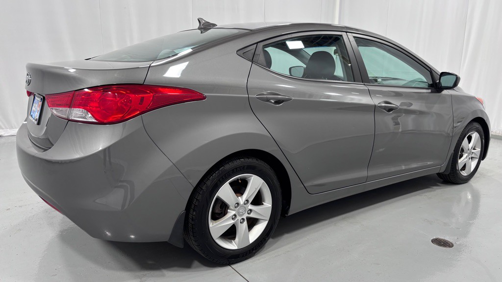2013 Hyundai Elantra Image 5