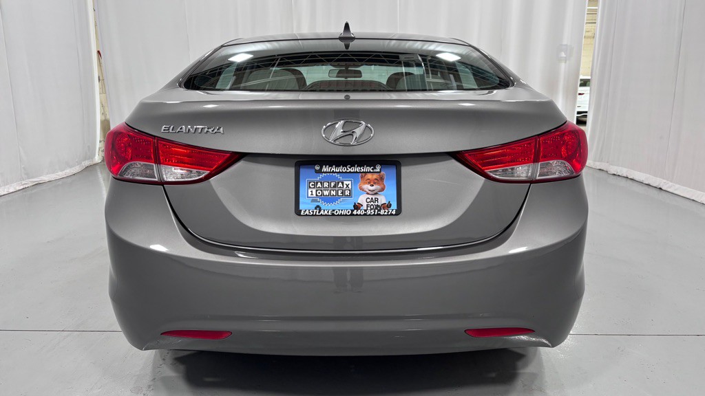 2013 Hyundai Elantra Image 6