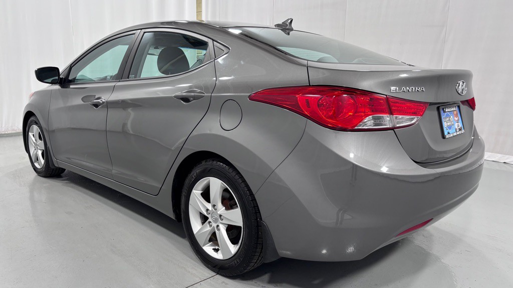 2013 Hyundai Elantra Image 7