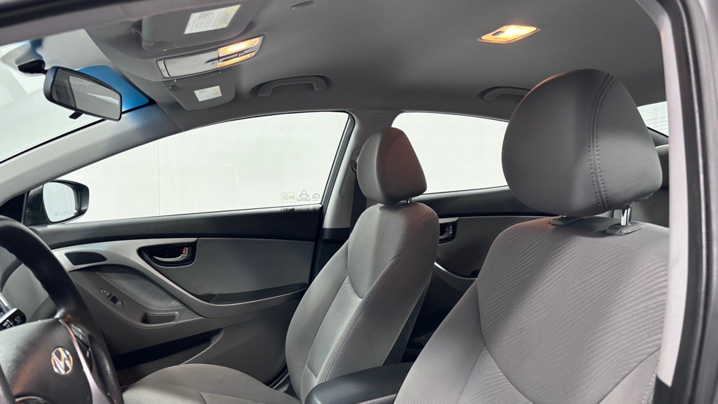 2013 Hyundai Elantra Image 12