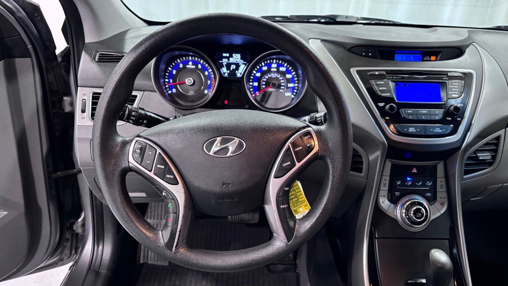2013 Hyundai Elantra Image 13
