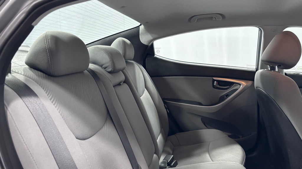 2013 Hyundai Elantra Image 25