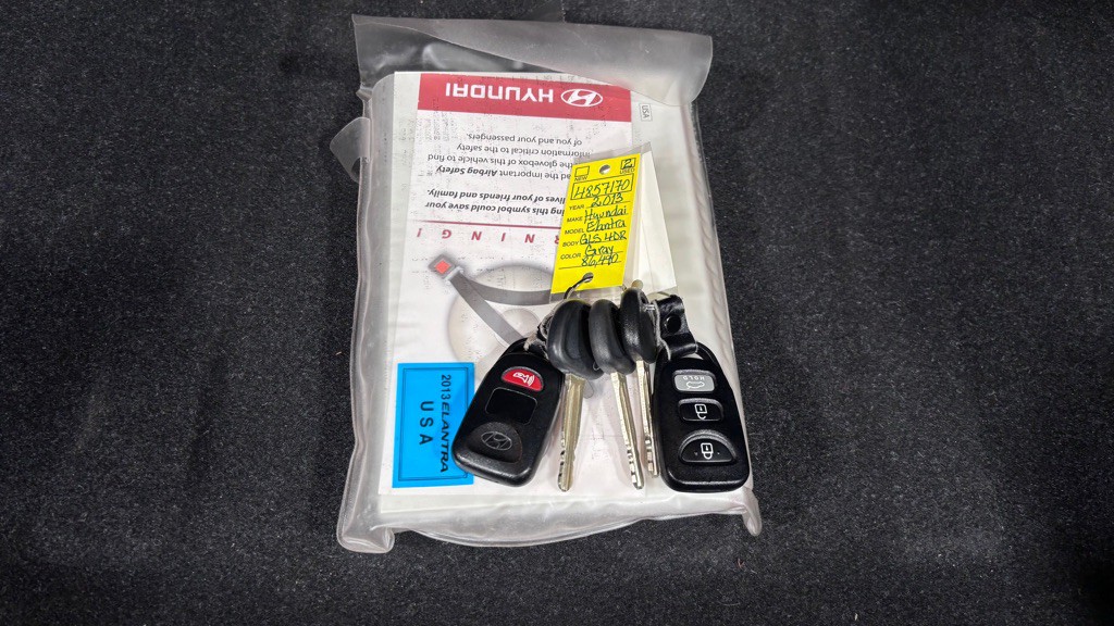 2013 Hyundai Elantra Image 34