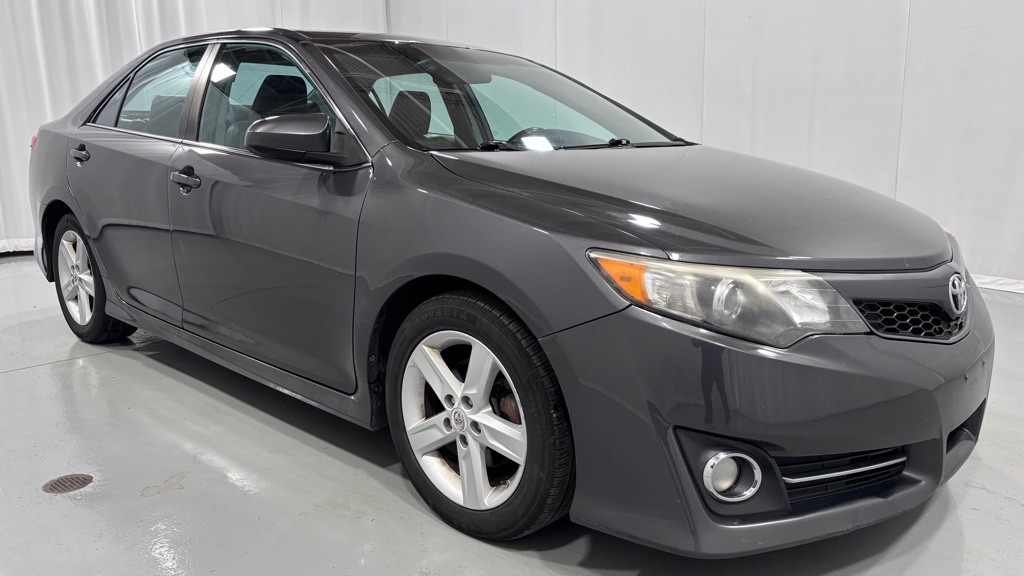 2012 Toyota Camry Image 3