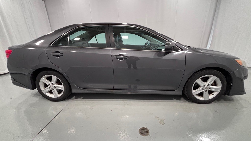 2012 Toyota Camry Image 4