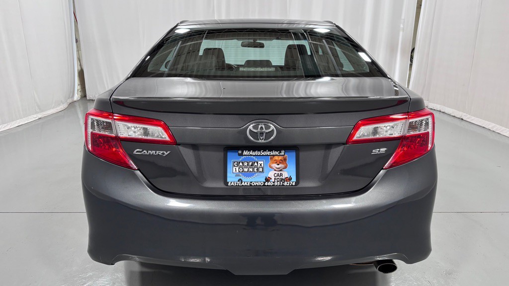 2012 Toyota Camry Image 6