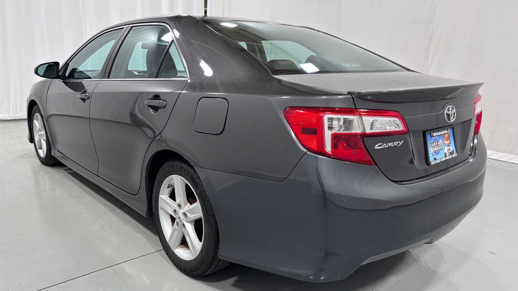 2012 Toyota Camry Image 7
