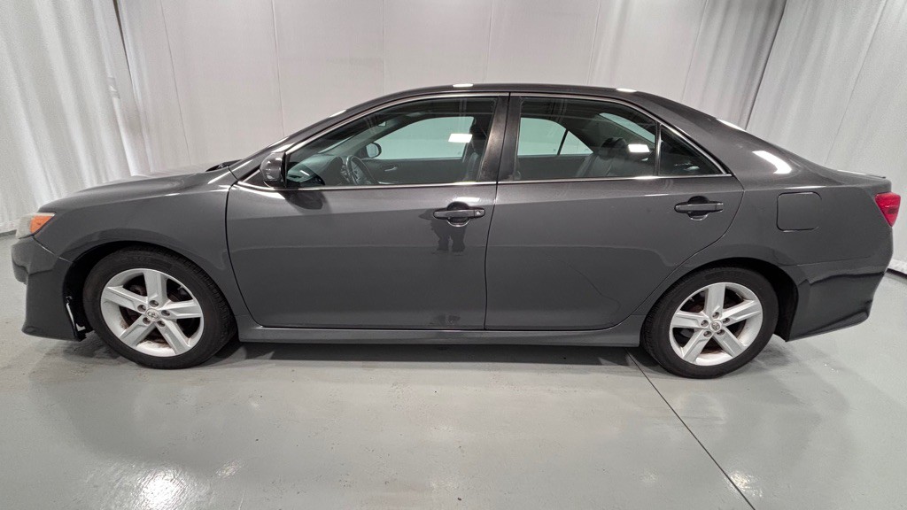 2012 Toyota Camry Image 8