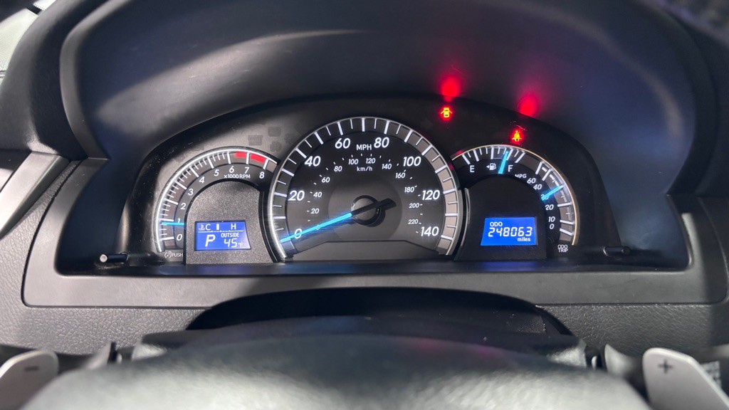 2012 Toyota Camry Image 14