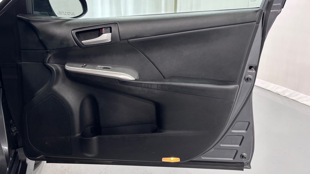 2012 Toyota Camry Image 20