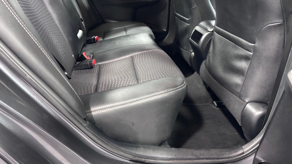 2012 Toyota Camry Image 24