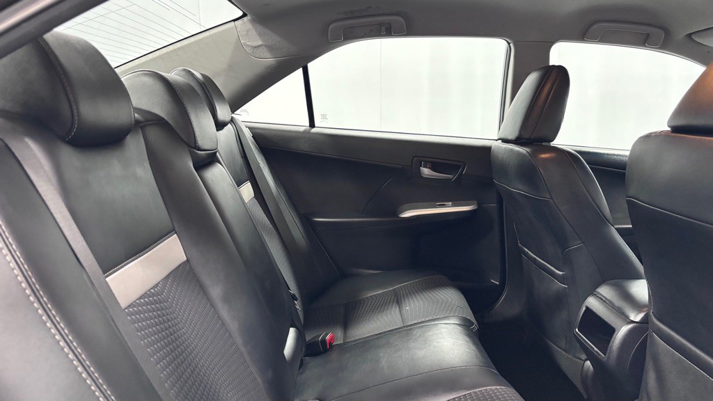 2012 Toyota Camry Image 25