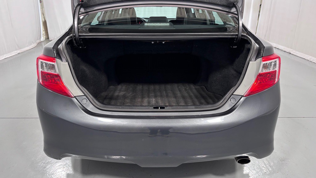 2012 Toyota Camry Image 28