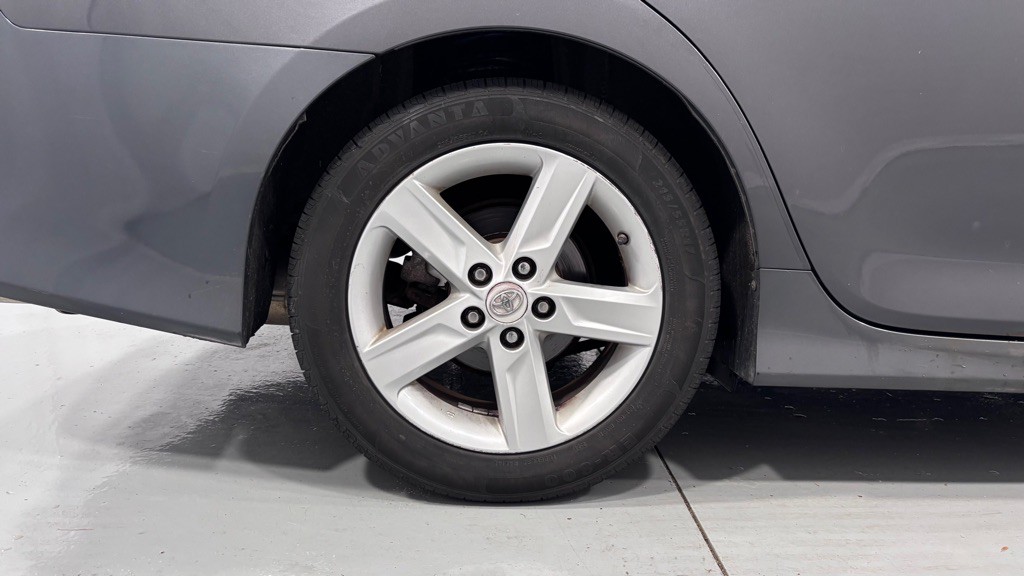 2012 Toyota Camry Image 33
